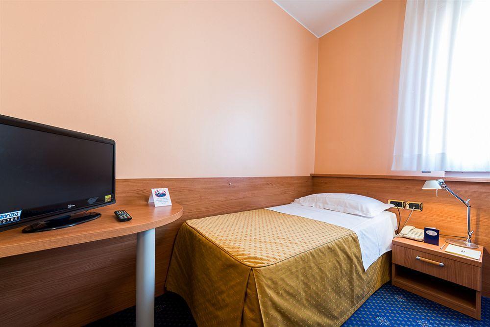 Hotel Terme Vittorio Veneto Εξωτερικό φωτογραφία