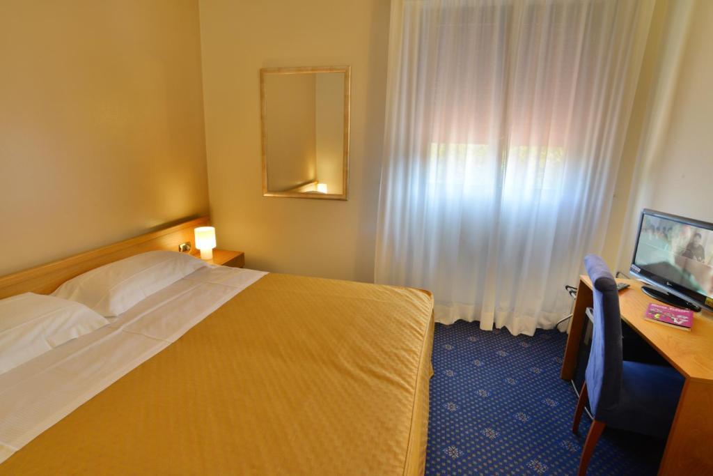 Hotel Terme Vittorio Veneto Δωμάτιο φωτογραφία