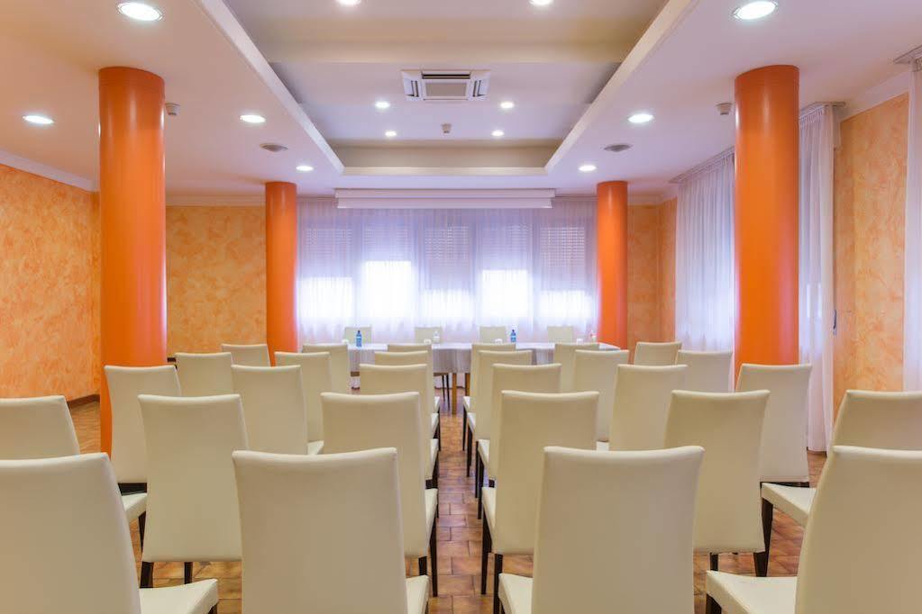 Hotel Terme Vittorio Veneto Εξωτερικό φωτογραφία
